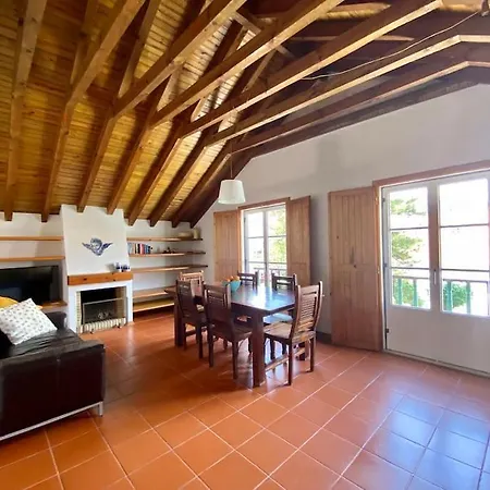 The Captain's House - 2min Walking From The Sesimbra